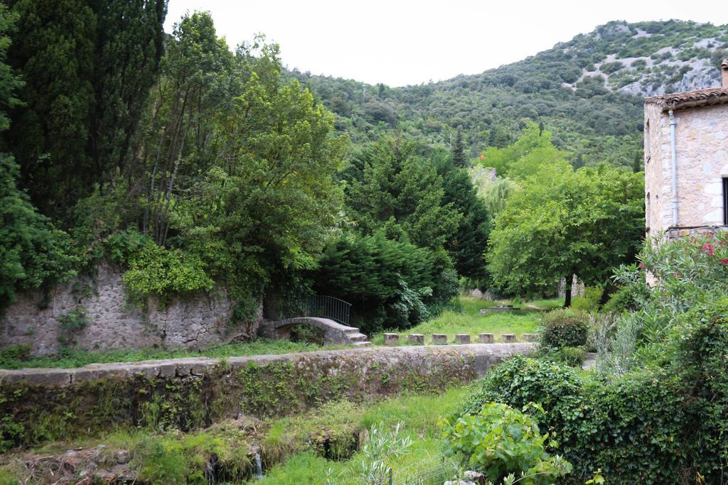 Gite Marceline Saint-Guilhem-le-Desert Exteriér fotografie