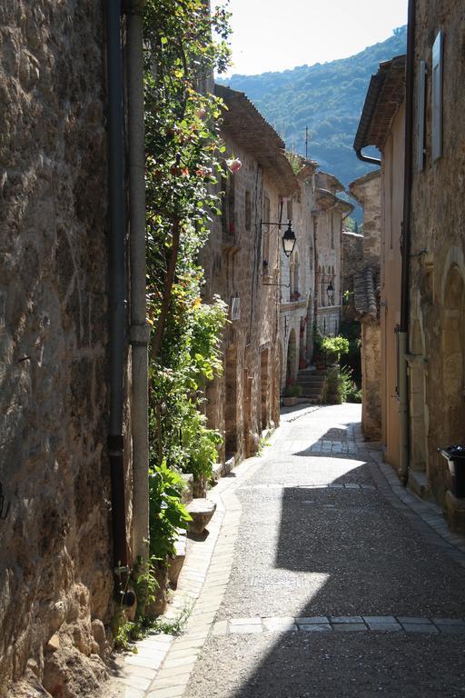 Gite Marceline Saint-Guilhem-le-Desert Exteriér fotografie